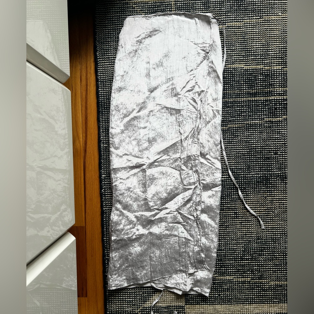 SIR. Moda Operandi Exclusive Silver Ligera Open Back Top & Crinkle Satin Skirt - Picture 13 of 16